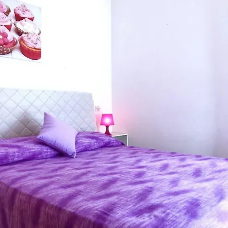 公寓 Colorful With Balcony-beahost 比比翁